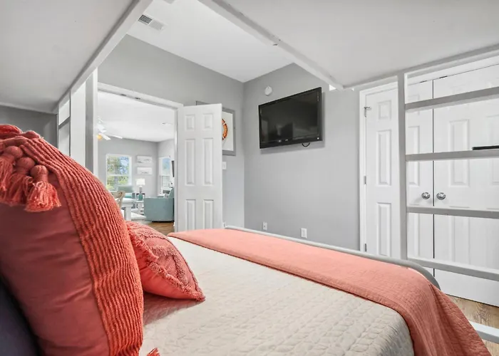 4013 Close To 2 Pools Dog Friendly